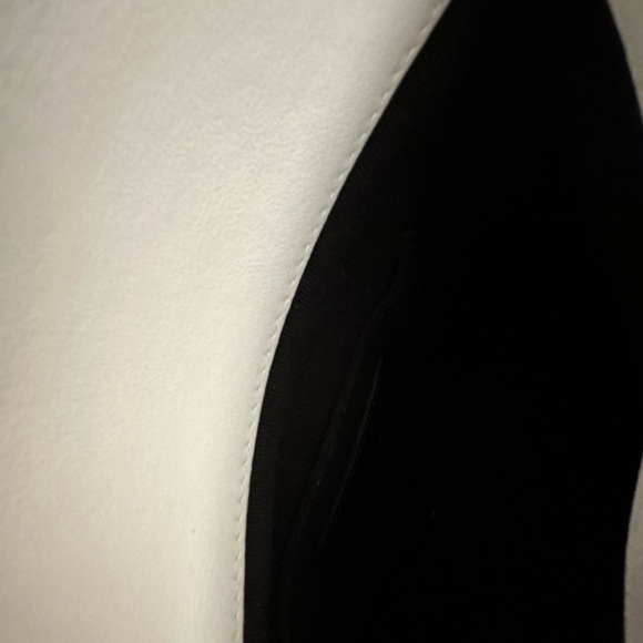 CHANEL Quilted Calfskin Chain Flap Hobo Small Ivory White Gold - Picture 12 of 16